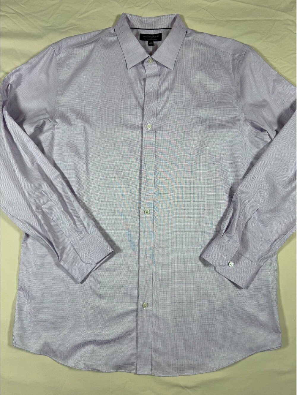 Banana Republic Men's Long Sleeve Shirt XL Lavender Standard Fit Non-Iron
